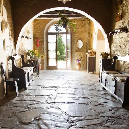 Фермерский дом Casale Le Burgne